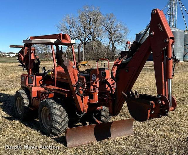 Image of Ditch Witch 8020T equipment image 2