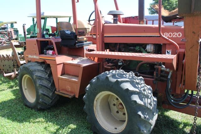 Image of Ditch Witch 8020 equipment image 2