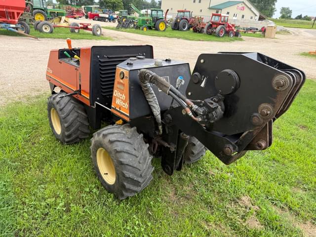 Image of Ditch Witch 410SX equipment image 3