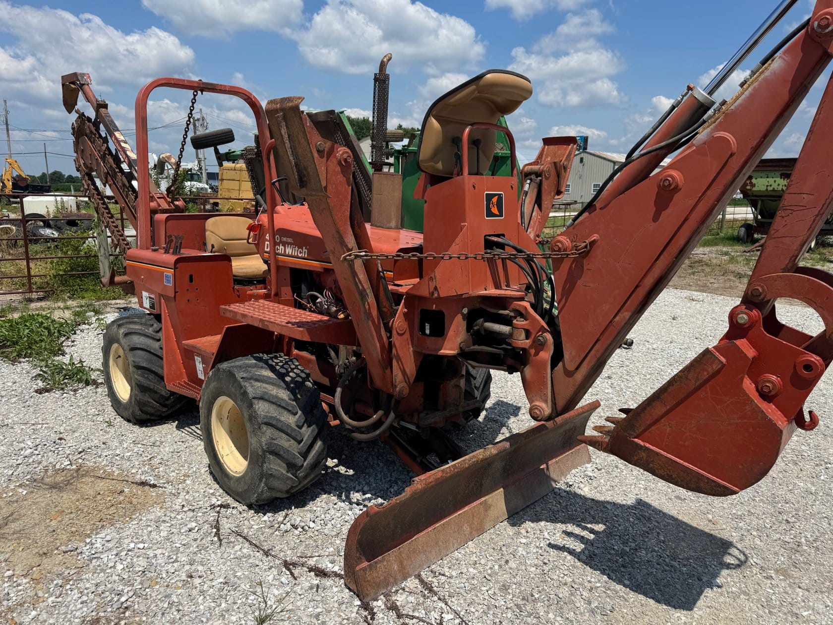 Ditch Witch 4010 Equipment Image0