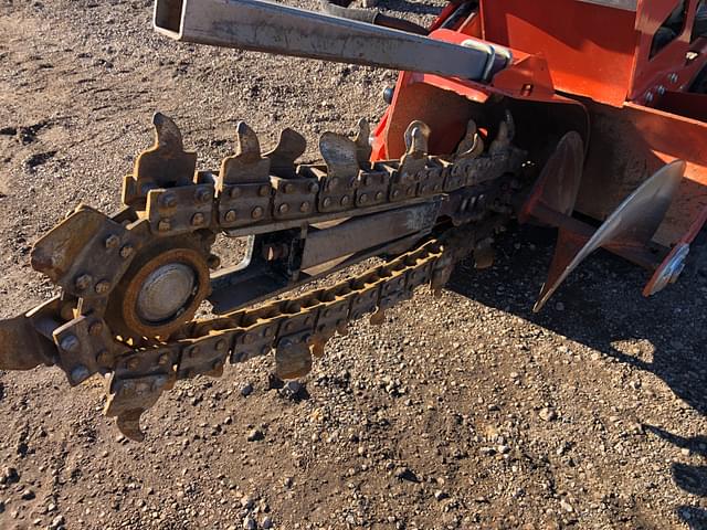 Image of Ditch Witch C16X equipment image 4