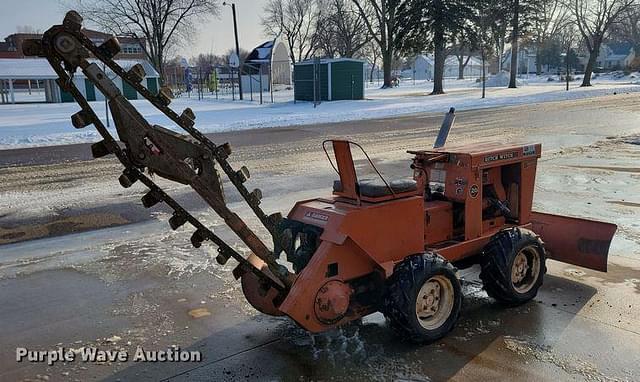 Image of Ditch Witch J20 equipment image 4