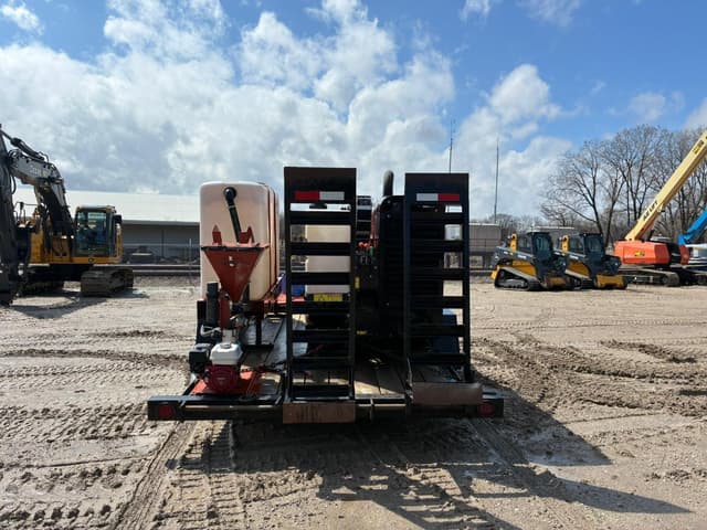 Image of Ditch Witch JT10 equipment image 2