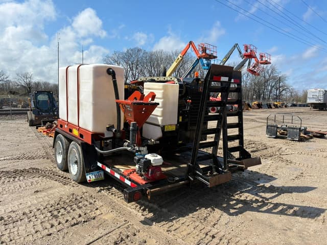 Image of Ditch Witch JT10 equipment image 3