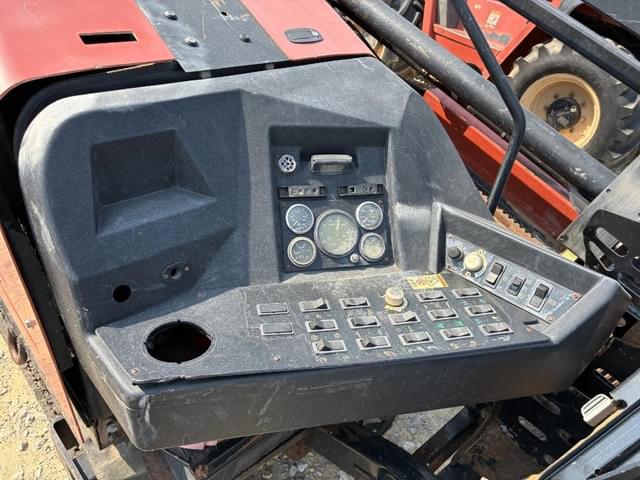 Image of Ditch Witch JT3020 equipment image 3