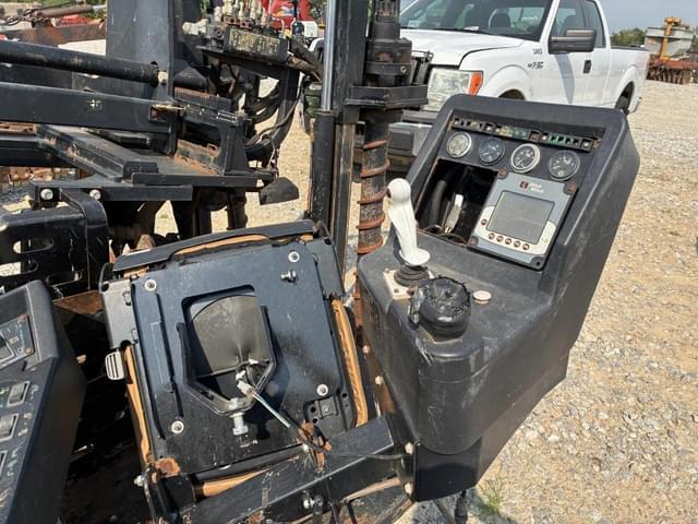 Image of Ditch Witch JT3020 equipment image 4