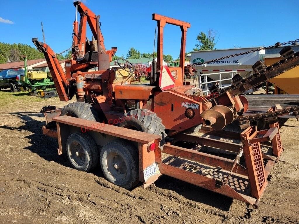 Ditch Witch R40 Equipment Image0