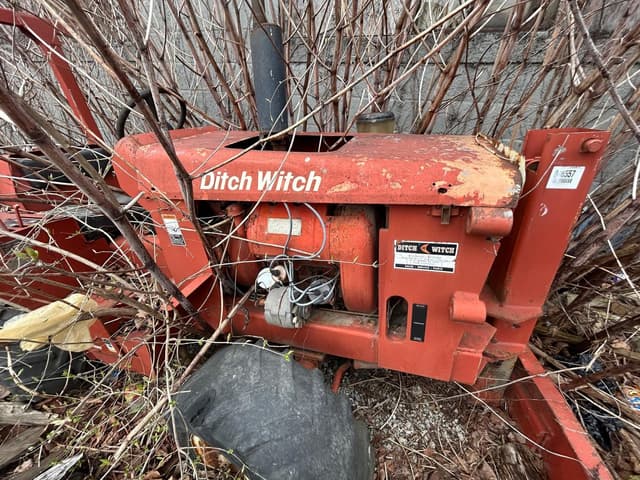 Image of Ditch Witch R40 equipment image 1