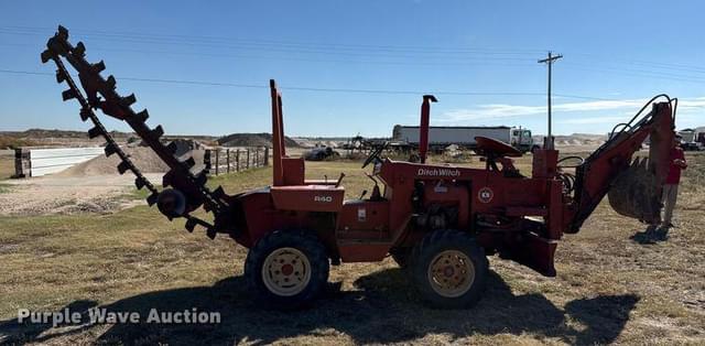 Image of Ditch Witch R40 equipment image 3