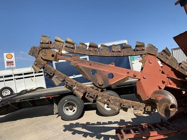 Image of Ditch Witch R60 equipment image 2