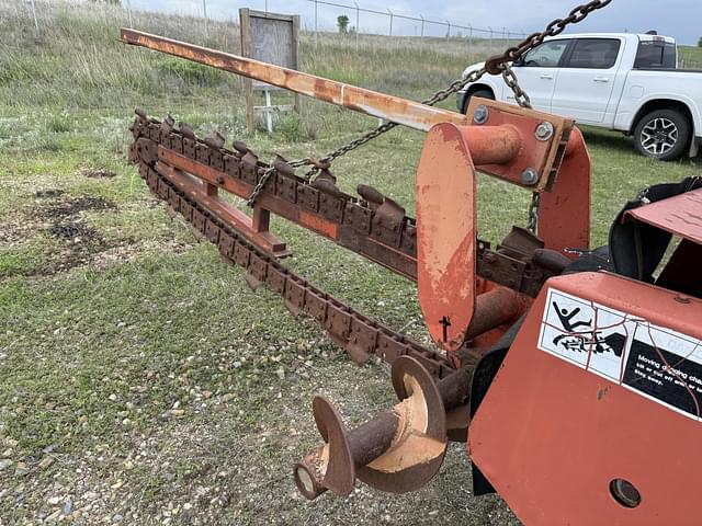 Image of Ditch Witch R65 equipment image 3