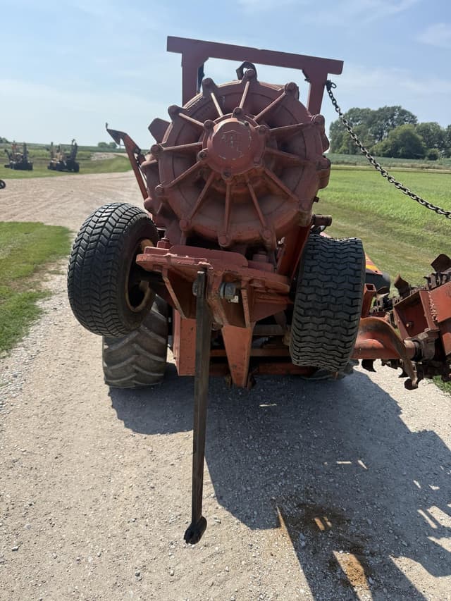 Image of Ditch Witch R65 equipment image 3