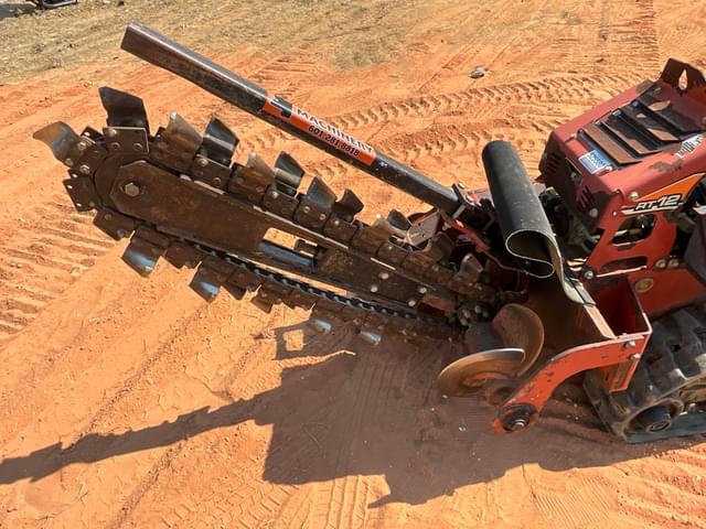 Image of Ditch Witch RT12 equipment image 4