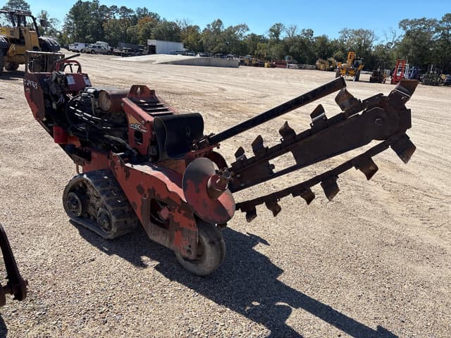 Image of Ditch Witch RT20 equipment image 3
