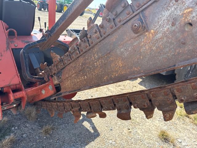 Image of Ditch Witch RT40 equipment image 4