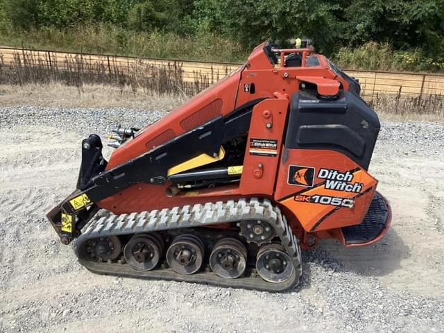 Image of Ditch Witch SK1050 equipment image 2