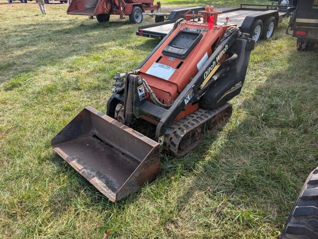 Image of Ditch Witch SK350 equipment image 3