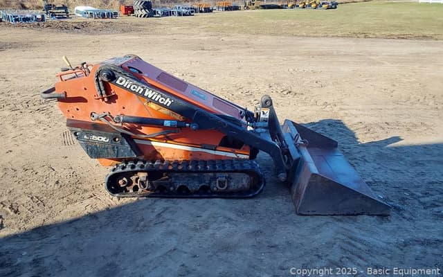 Image of Ditch Witch SK500 equipment image 4