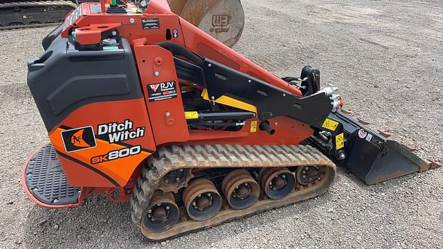 Image of Ditch Witch SK800 equipment image 3