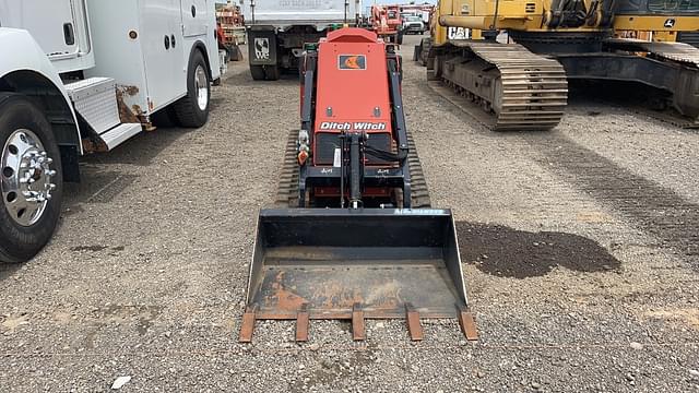 Image of Ditch Witch SK800 equipment image 1