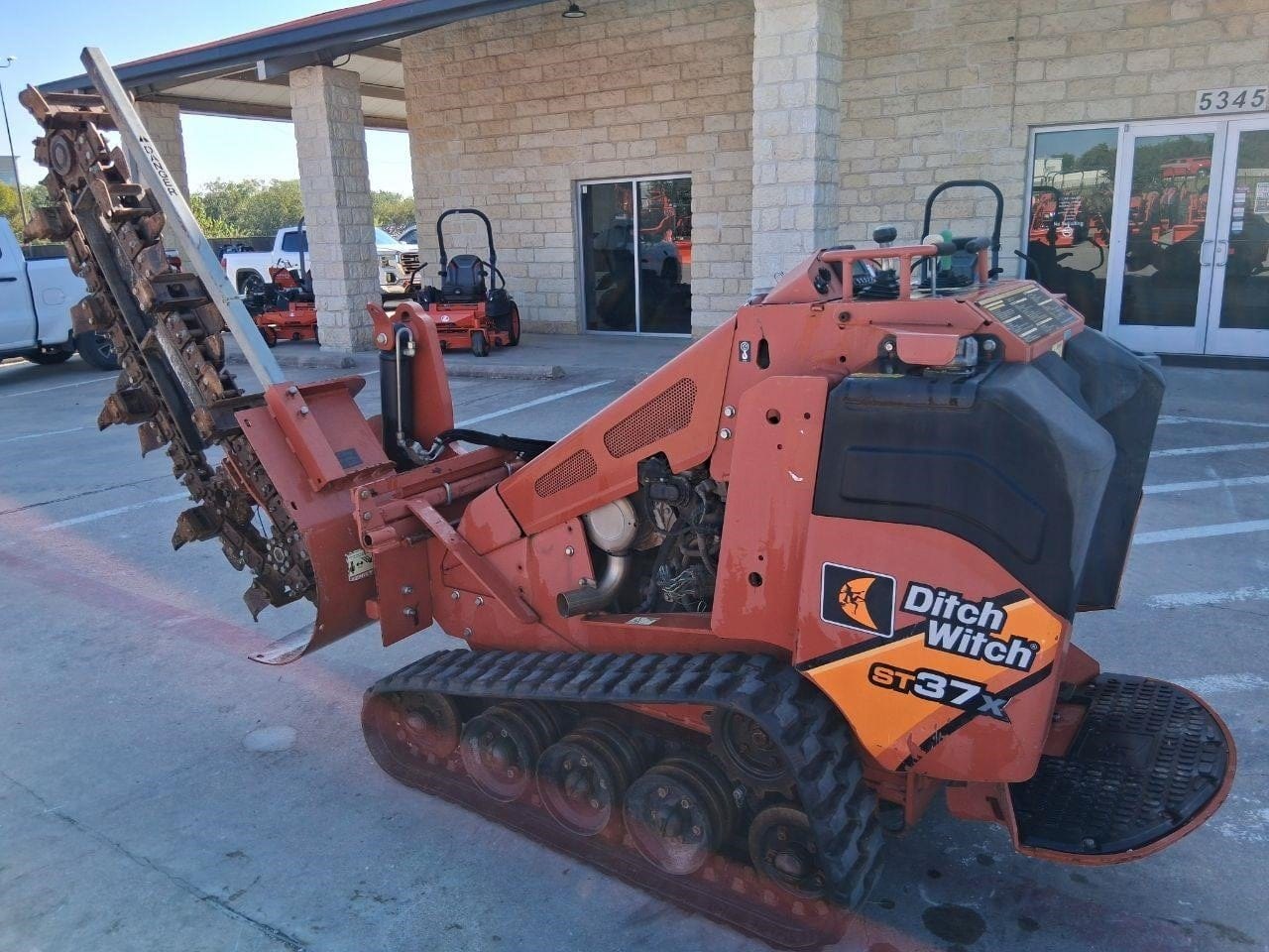 2017 Ditch Witch ST37X Equipment Image0