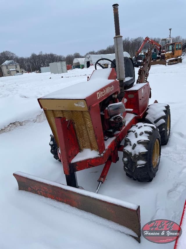 Image of Ditch Witch J20 equipment image 1