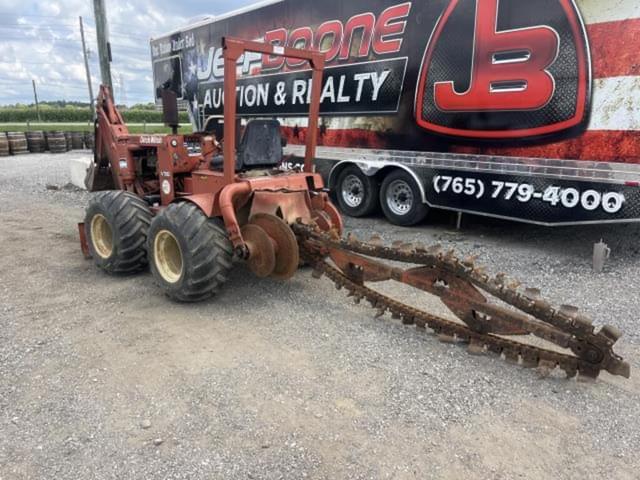 Image of Ditch Witch V30 equipment image 1