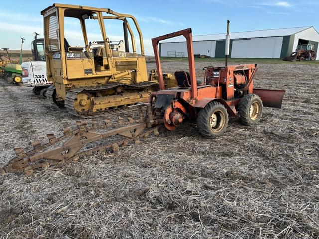 Image of Ditch Witch V30 equipment image 3