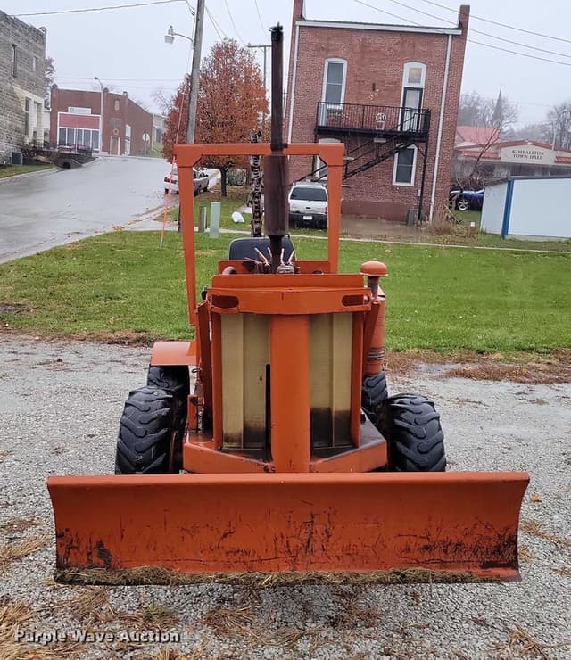 Image of Ditch Witch V30 equipment image 1