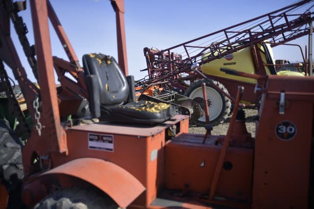 Image of Ditch Witch V30 equipment image 3