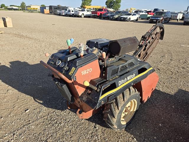 Image of Ditch Witch 1820 equipment image 4