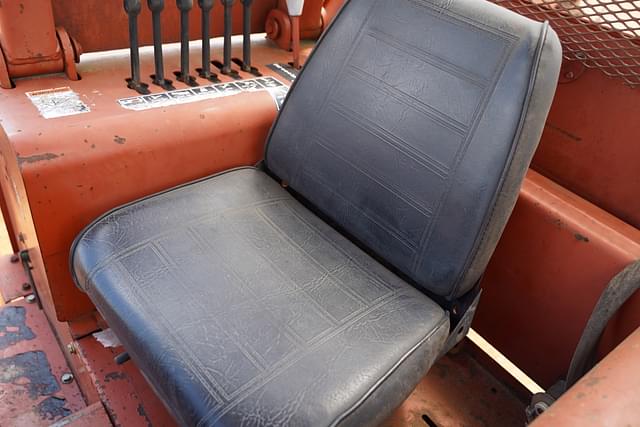 Image of Ditch Witch R100 equipment image 4
