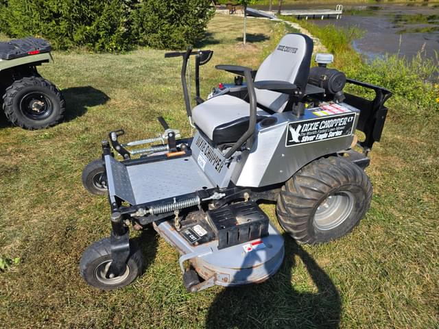 Image of Dixie Chopper LT2700 equipment image 2