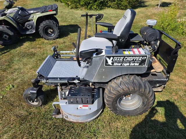 Image of Dixie Chopper LT2700 equipment image 4