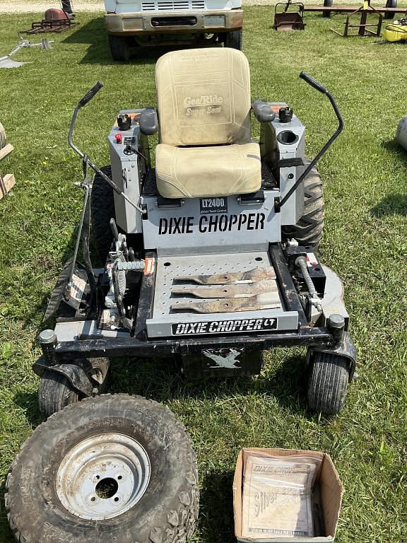 Image of Dixie Chopper LT2400 equipment image 3