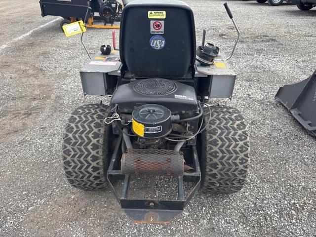 Image of Dixie Chopper LX2001 equipment image 2