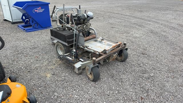 Image of Dixie Chopper RB2700 equipment image 2