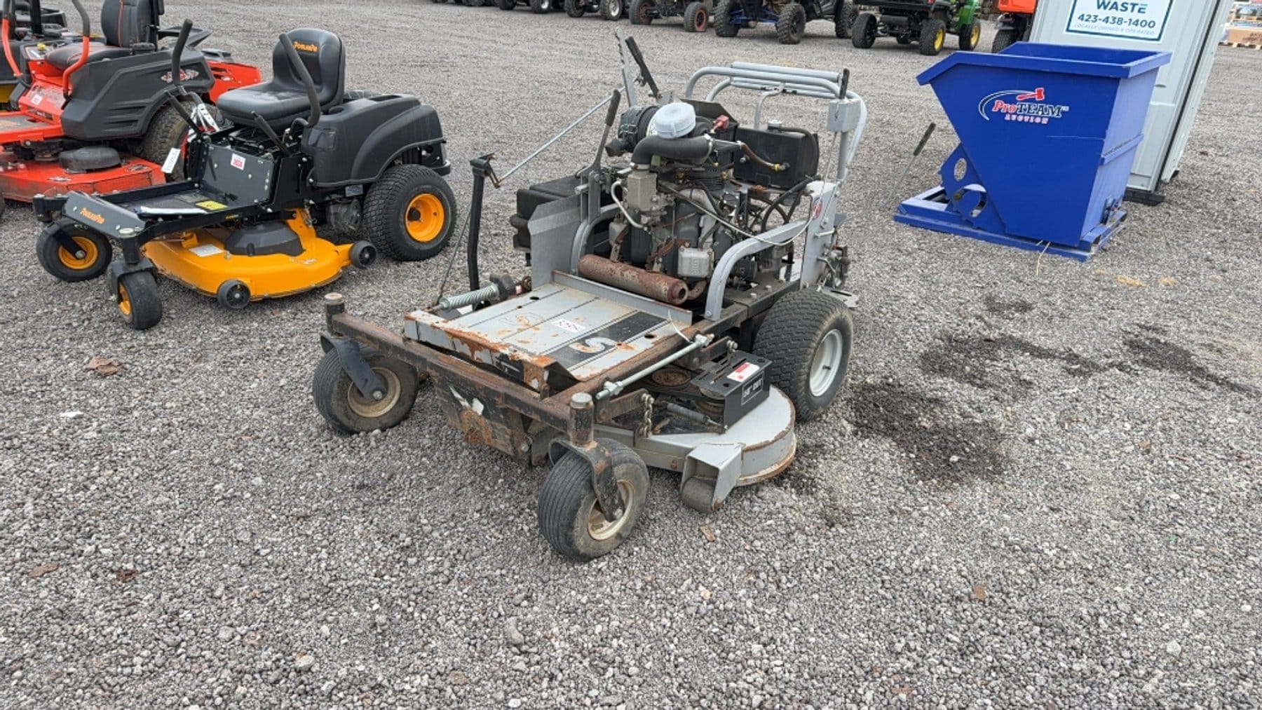 Dixie Chopper RB2700 Equipment Image0