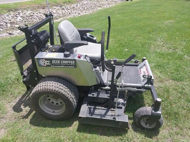 Image of Dixie Chopper Silver Eagle 2750 equipment image 2