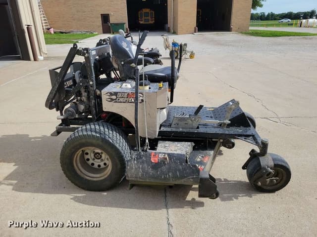 Image of Dixie Chopper XCaliber equipment image 3