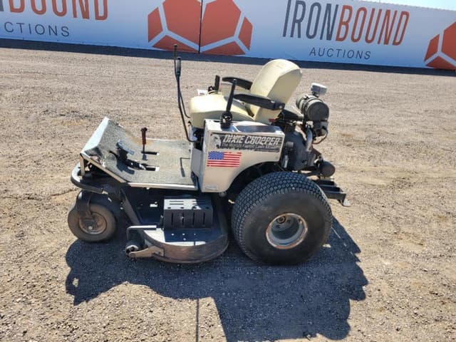 Image of Dixie Chopper XT3200 equipment image 1