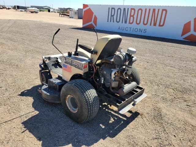 Image of Dixie Chopper XT3200 equipment image 2