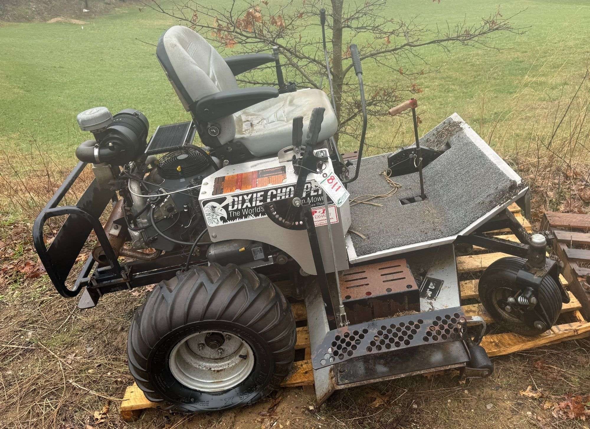 Dixie Chopper XG2703 Equipment Image0