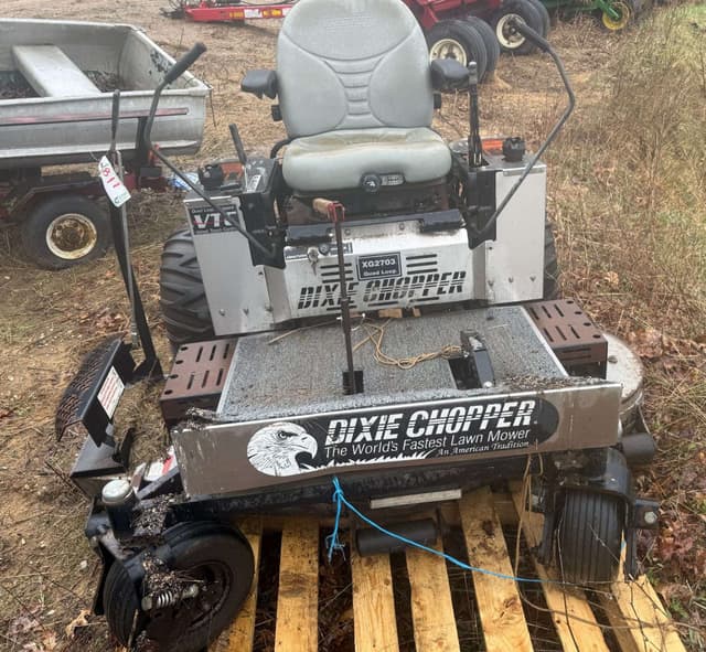 Image of Dixie Chopper XG2703 equipment image 3