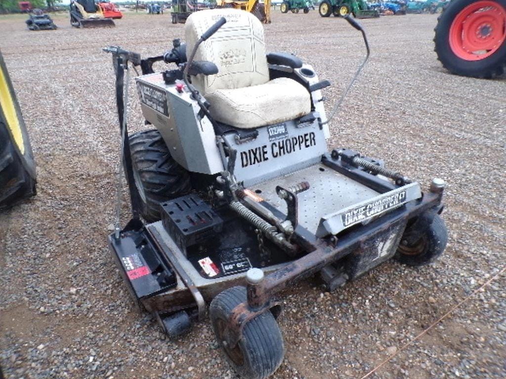 Dixie Chopper LT2700 Equipment Image0