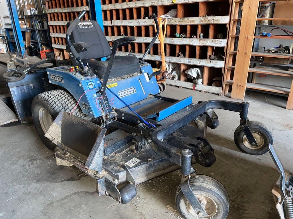 Main image Dixon ZTR7025
