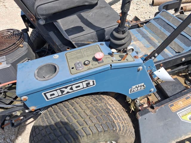 Image of Dixon ZTR7025 equipment image 4