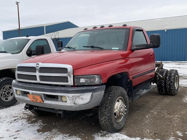 Image of Dodge Ram 3500 equipment image 2