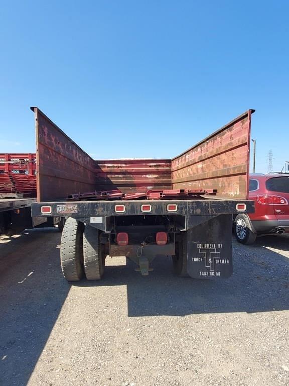 Image of Chevrolet Kodiak equipment image 3