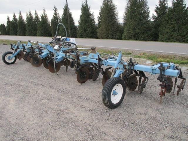 DMI 11-Knife NH3 Equipment Image0